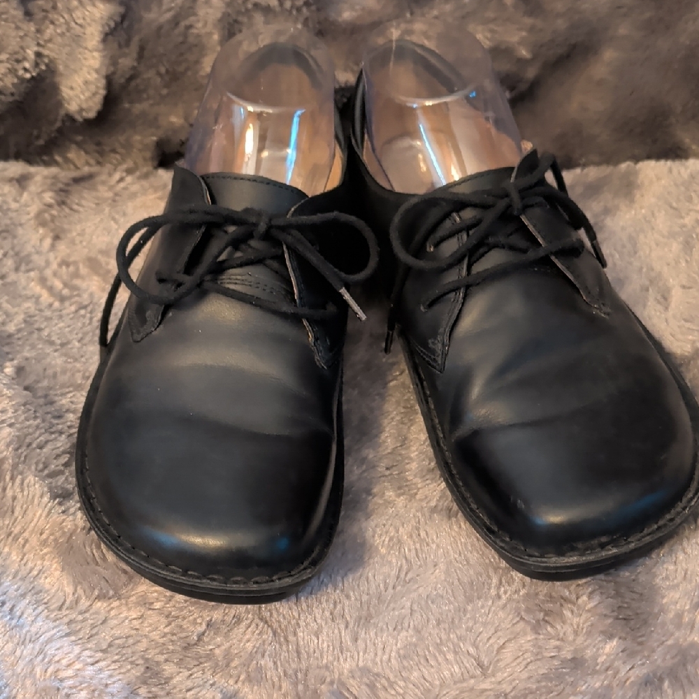 Alegria Women's Black Leather Lace-Up Flats